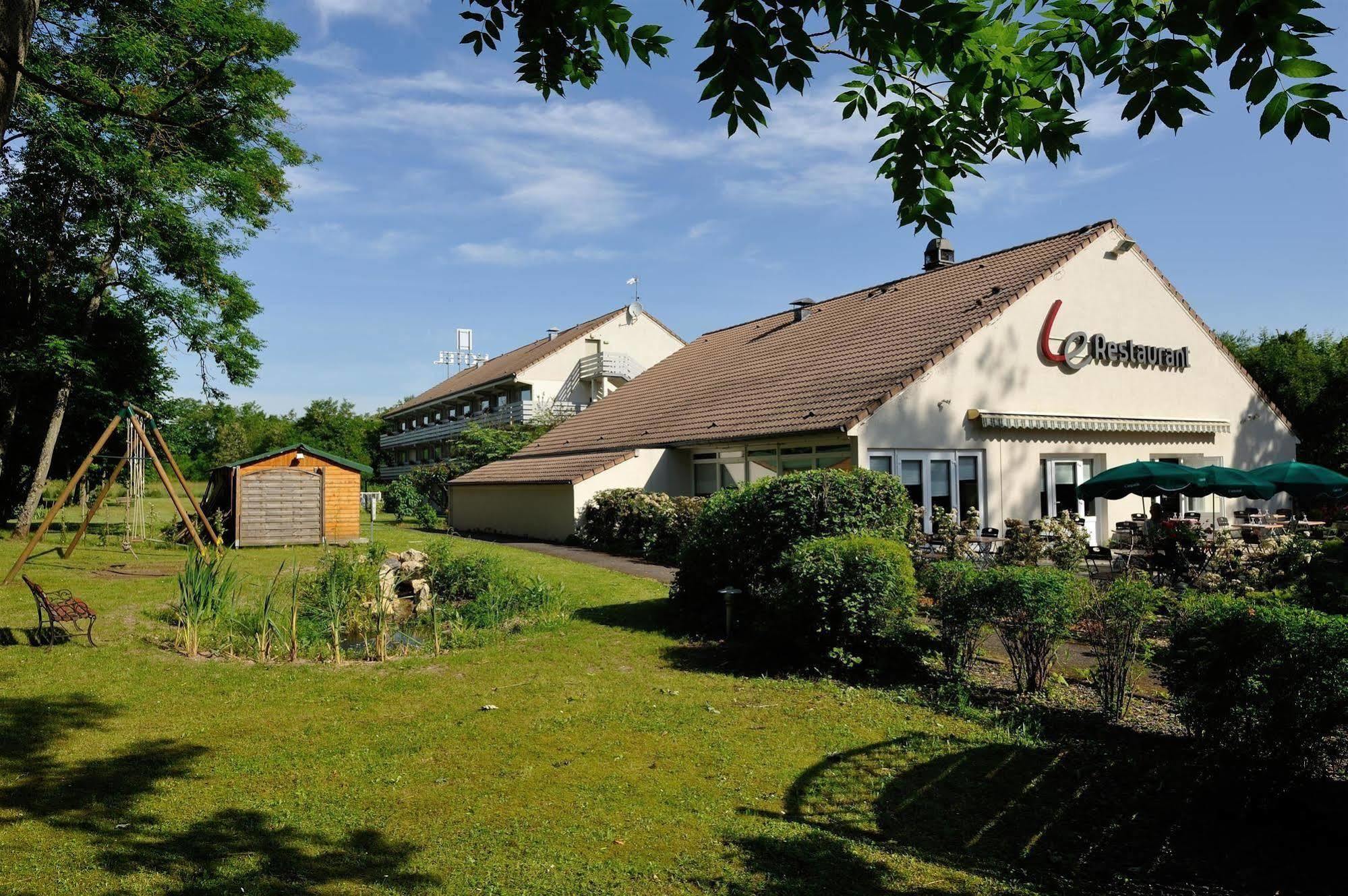Brit Hotel Confort Nancy Lunéville Exterior photo